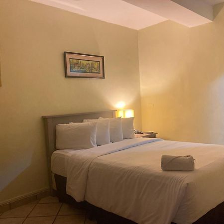 Morrison Hotel San Salvador Extérieur photo